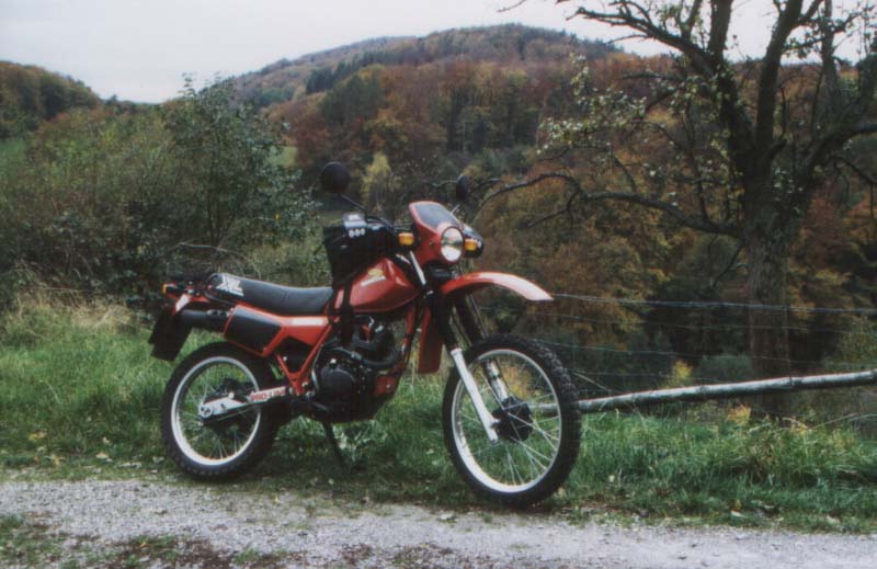 XL200R-83-rot
